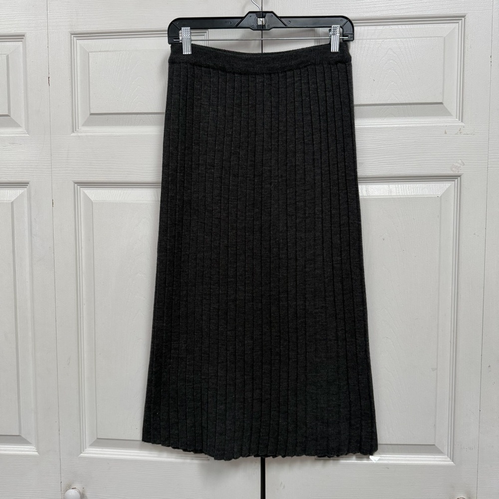 Michelle Stuart Gray Knit Pleated Skirt Wool Blend Pull On Women’s Size M